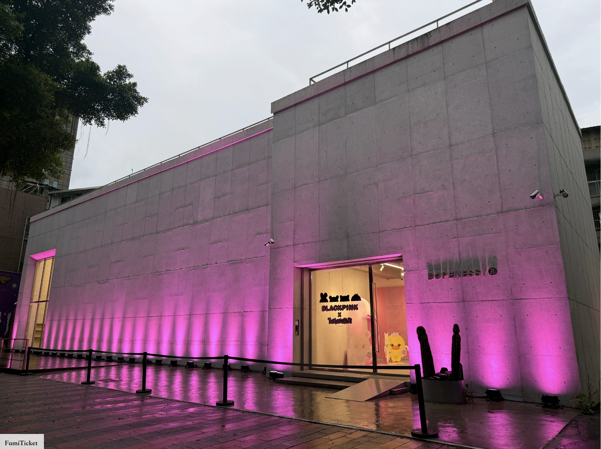 BLACKPINK 與 Tamagotchi 主題展場外觀